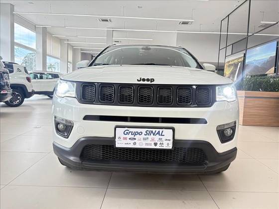 JEEP COMPASS 2.0 16V FLEX NIGHT EAGLE AUTOMÁTICO JEEP COMPASS 2.0 16V FLEX NIGHT EAGLE AUTOMÁTICO